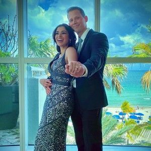 Meet your Posher, Mariadela